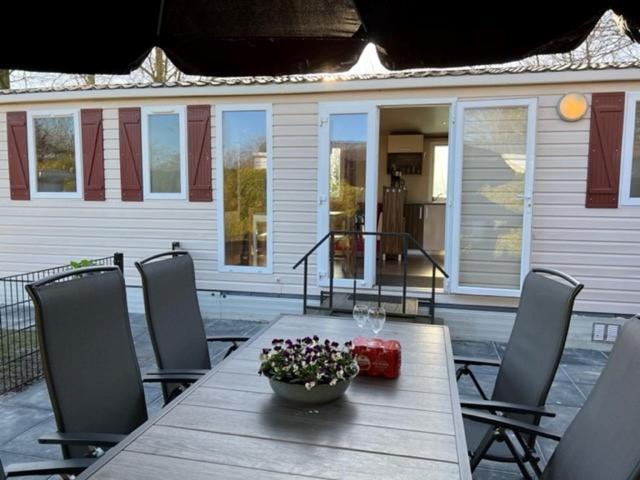 Chalet Kajuit 418 Op 5 Sterren Camping Bergumermeer Hotel Suameer Exterior photo